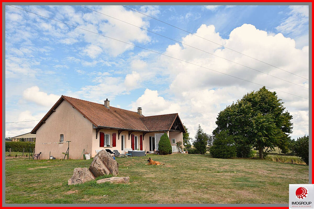 Maison à LE DONJON