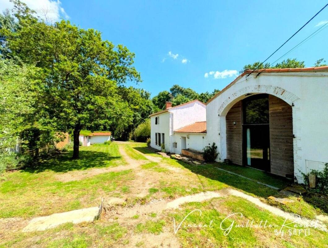 Photo 1 - Maison à SAINTE-PAZANNE