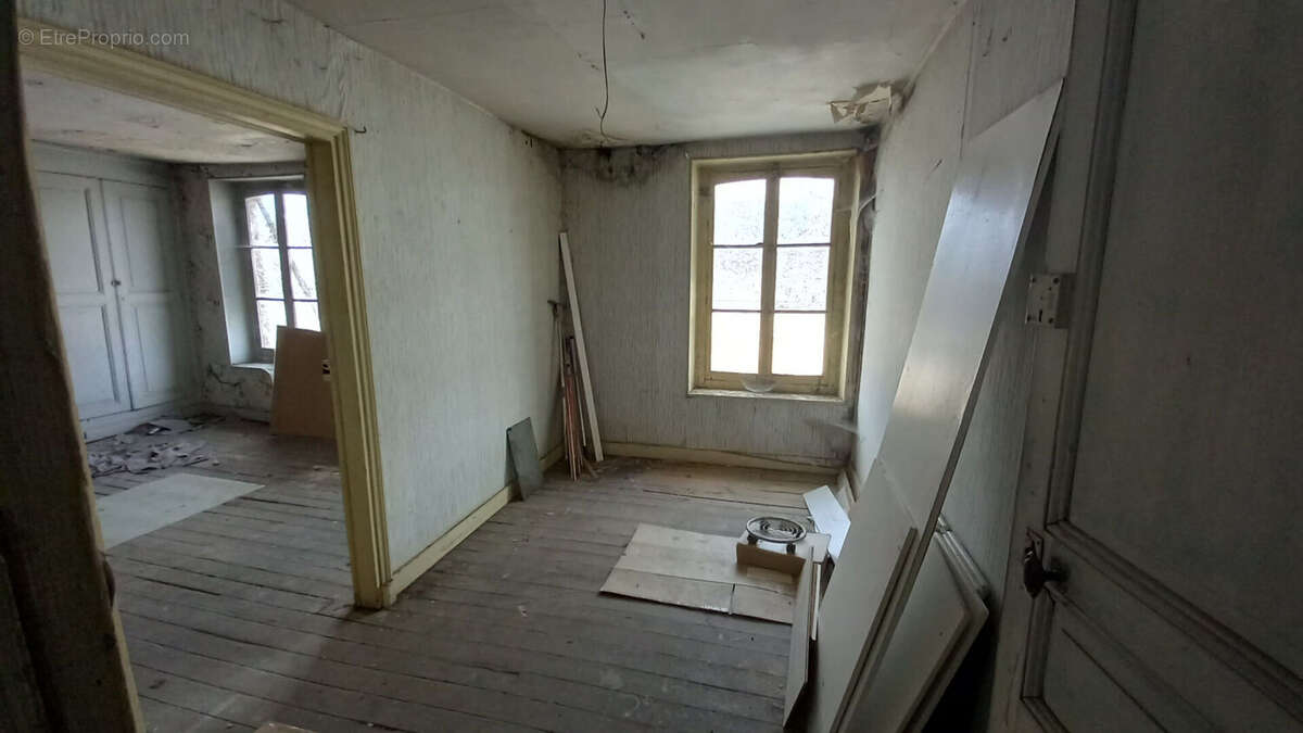 Appartement à ETREAUPONT