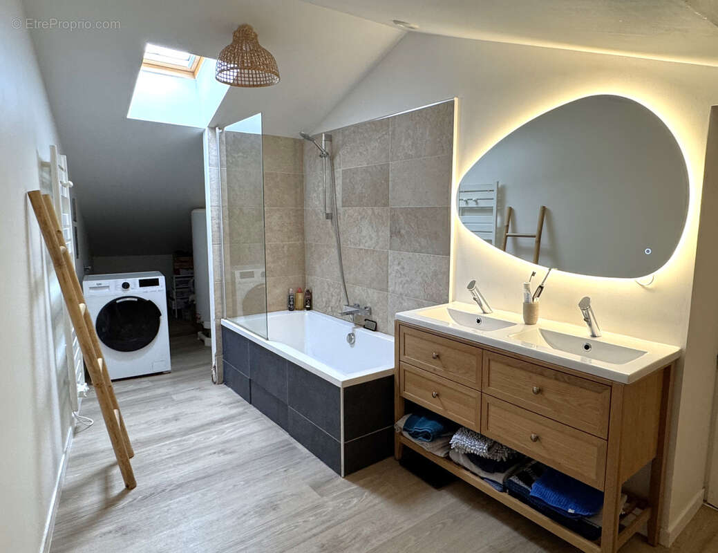 Appartement à CRAPONNE