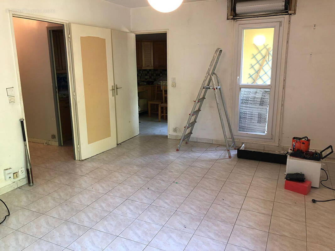 Appartement à EZANVILLE