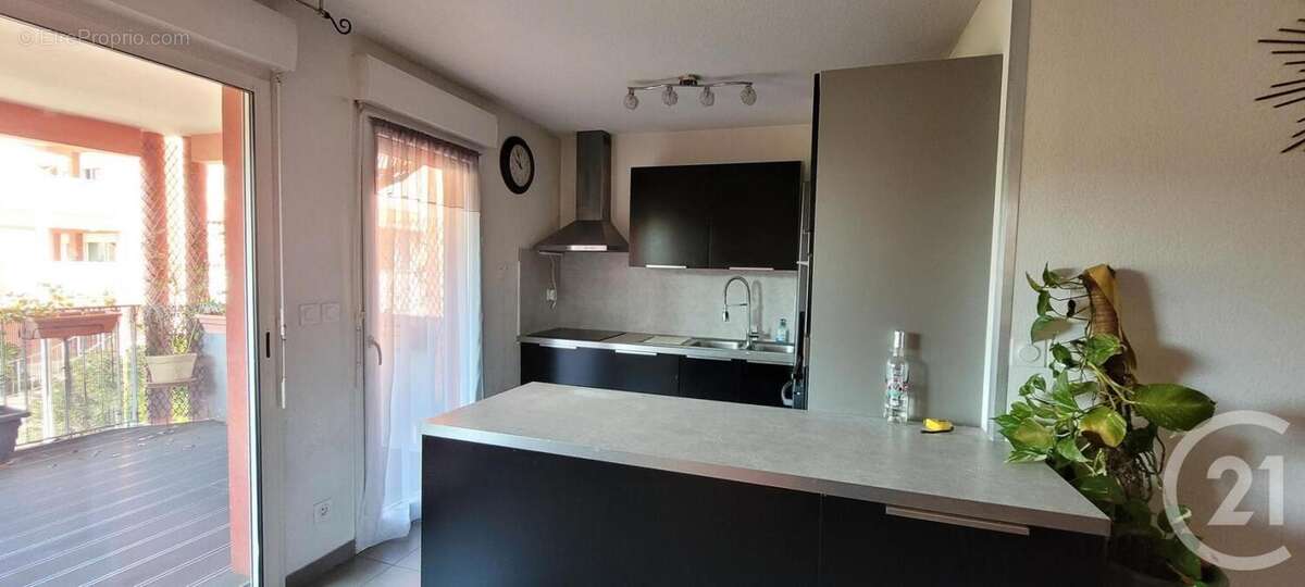 Appartement à LATTES