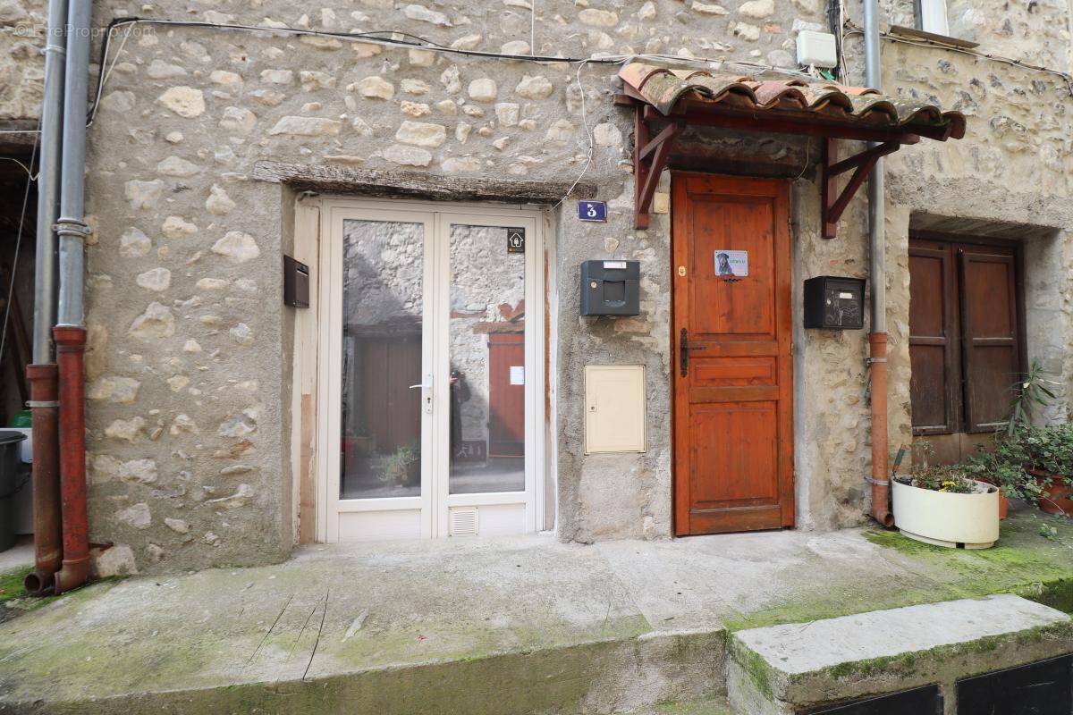 Appartement à L&#039;ESCARENE