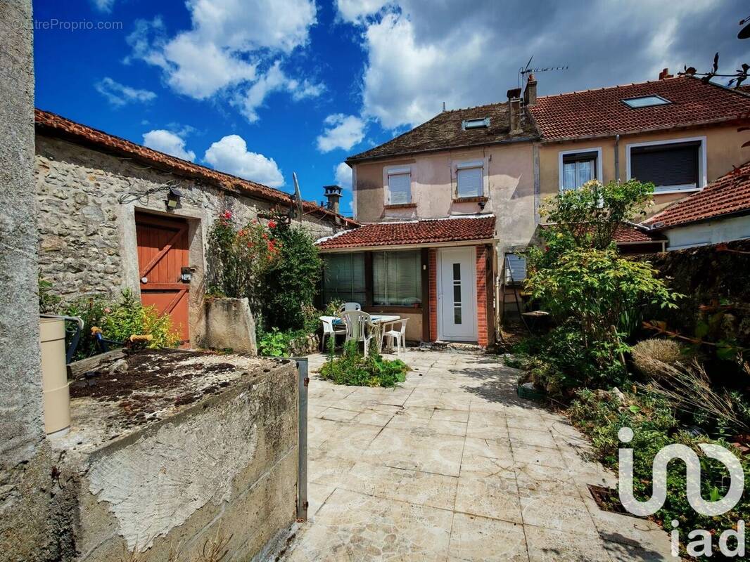 Photo 1 - Maison à ETRECHY