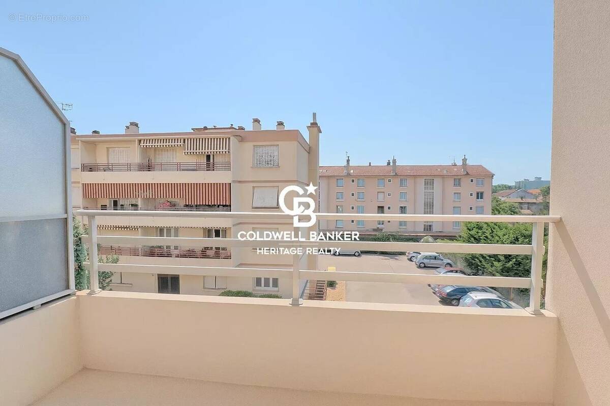 Appartement à LYON-8E