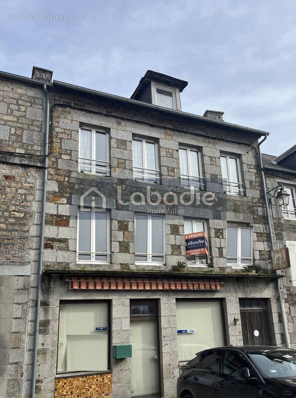 Maison à MONTBRAY