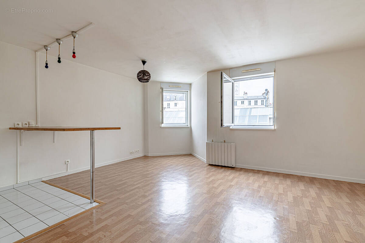 Appartement à PARIS-19E