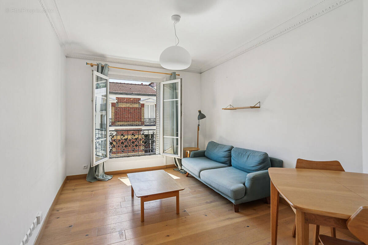 Appartement à PARIS-20E
