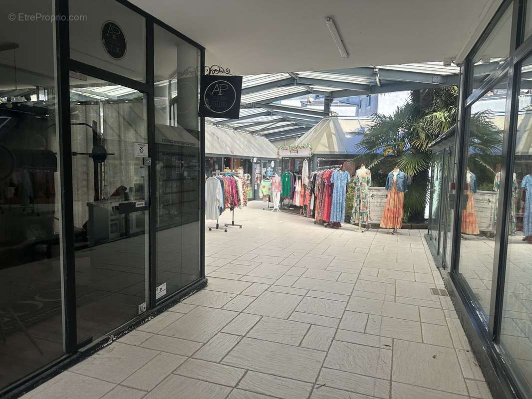 Commerce à LA BAULE-ESCOUBLAC