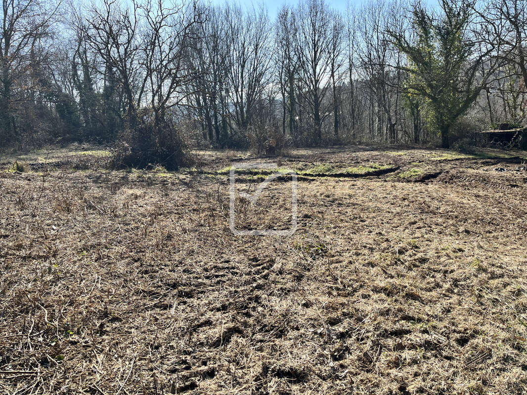 Terrain à MALEMORT-SUR-CORREZE