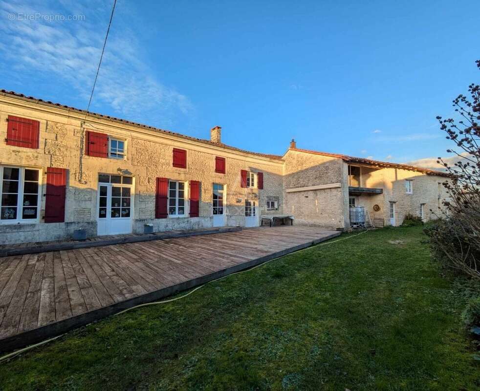 Maison à COGNAC