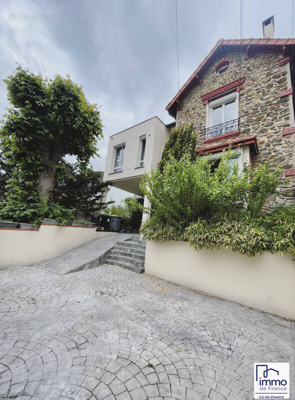 Maison à LIVRY-GARGAN
