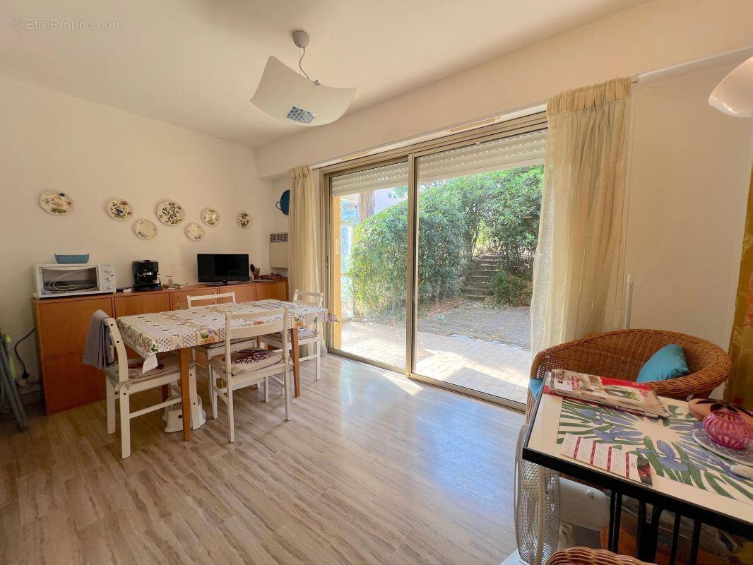 Appartement à VILLENEUVE-LOUBET