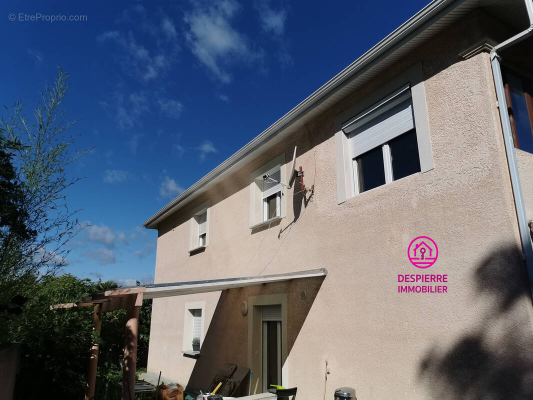 Maison à ROUSSILLON