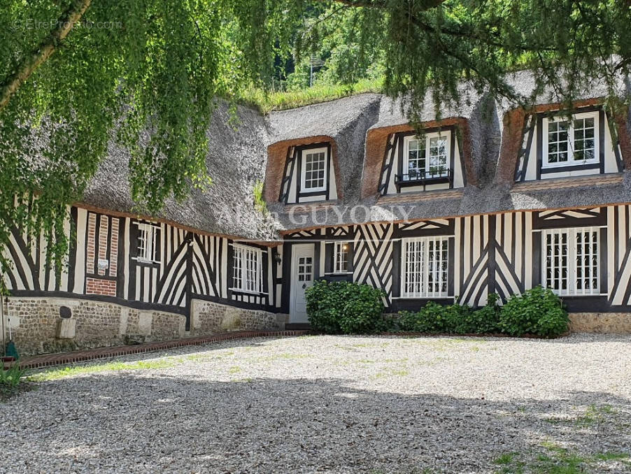 Maison à PONT-L&#039;EVEQUE