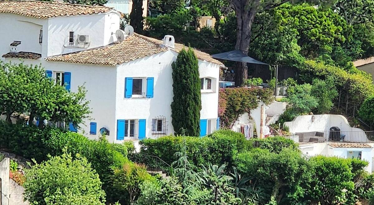 Photo 1 - Maison à ROQUEBRUNE-SUR-ARGENS