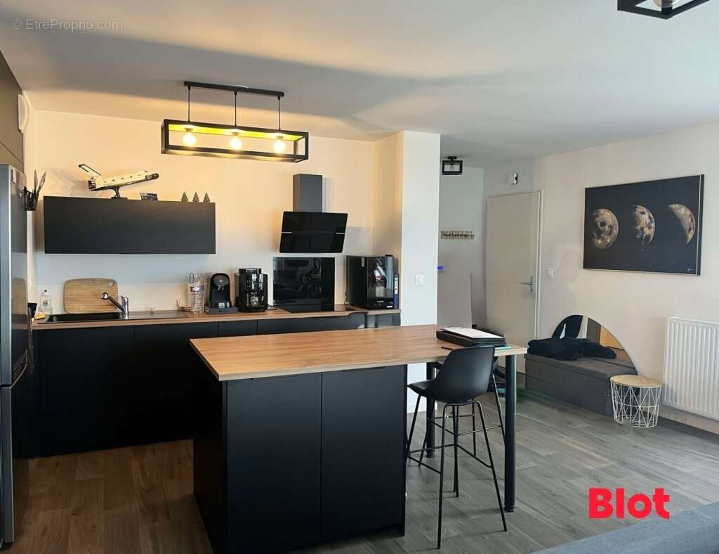 Appartement à MONTGERMONT