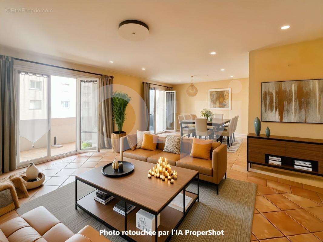 Appartement à LA CRAU