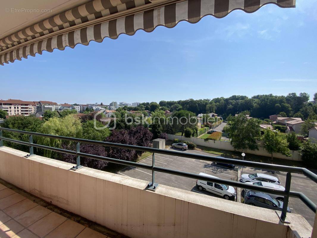 Appartement à DECINES-CHARPIEU