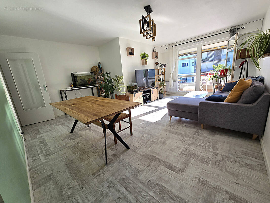 Appartement à CRAN-GEVRIER