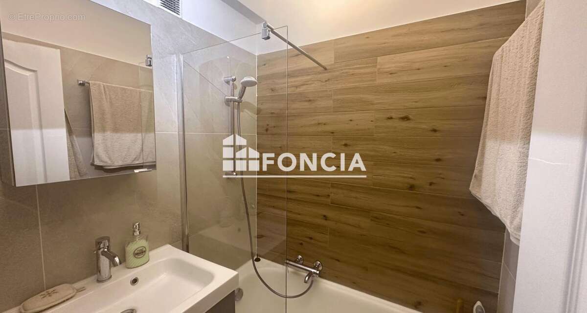 Appartement à SAINT-ETIENNE-DE-TINEE