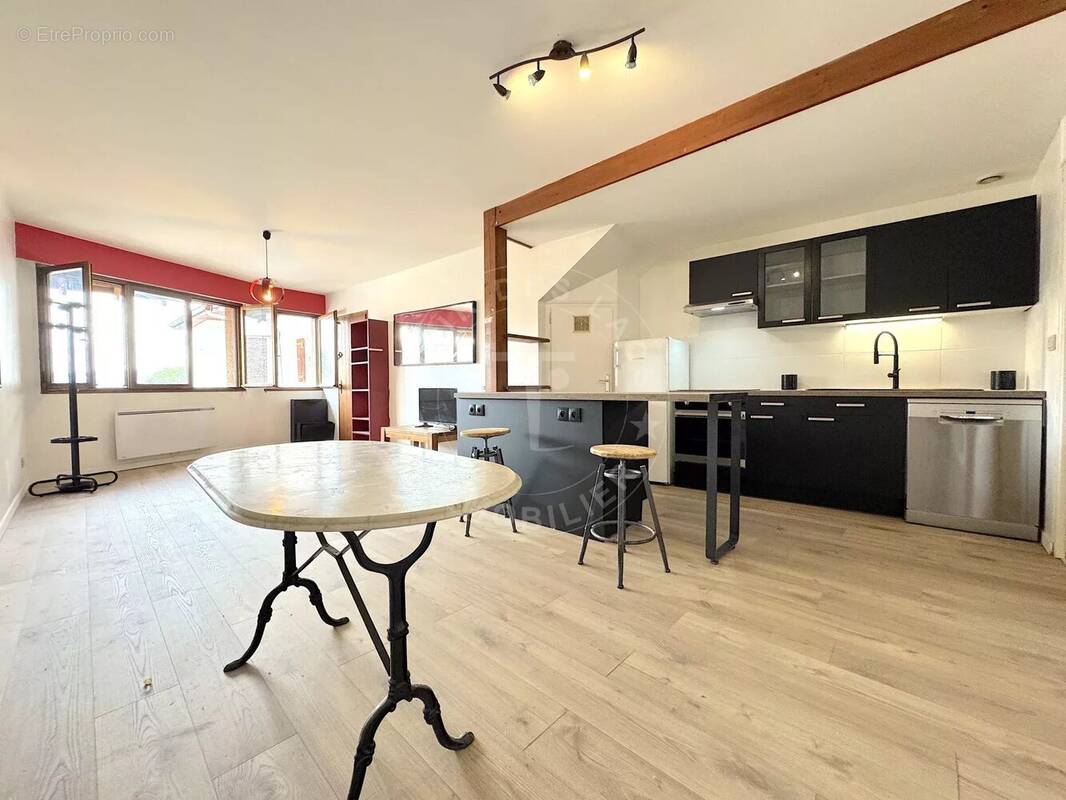 Appartement à VEYRIER-DU-LAC