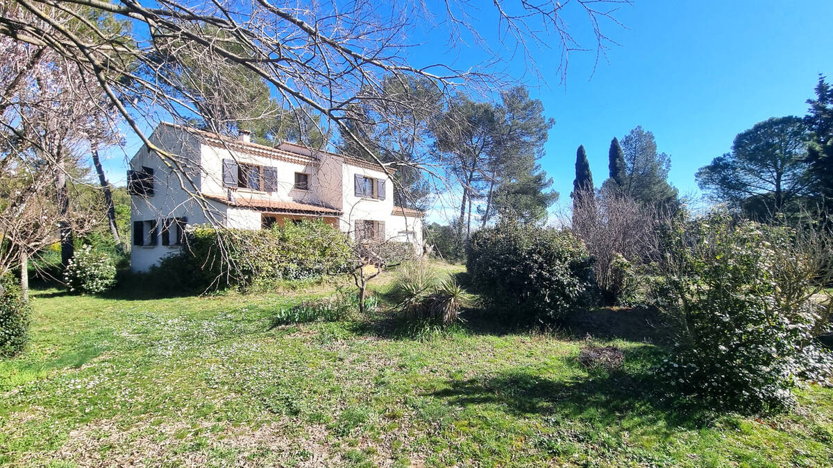 Maison à SAINT-CLEMENT-DE-RIVIERE