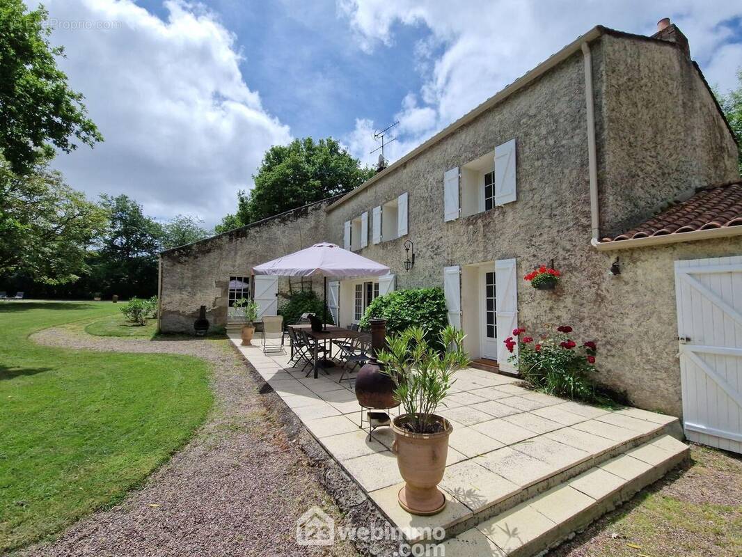 Maison à LES CLOUZEAUX