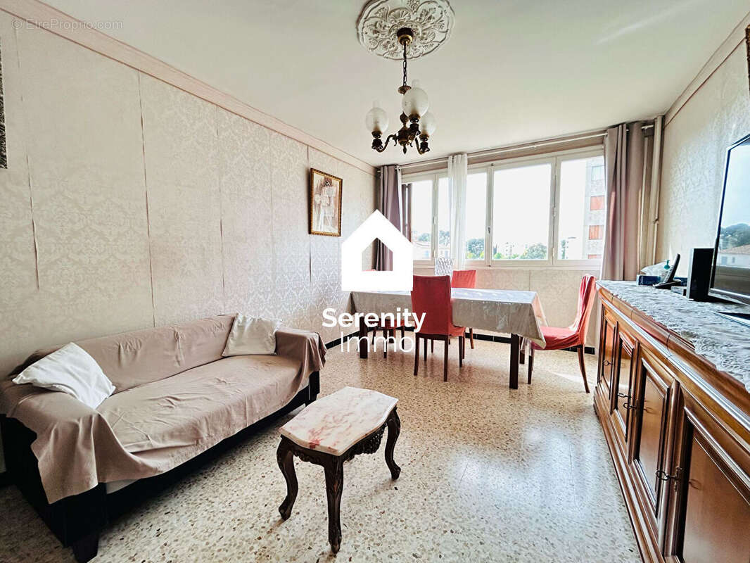 Appartement à MARSEILLE-15E