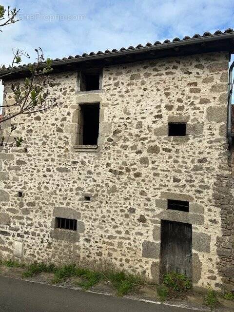 Maison à SAINT-VICTURNIEN