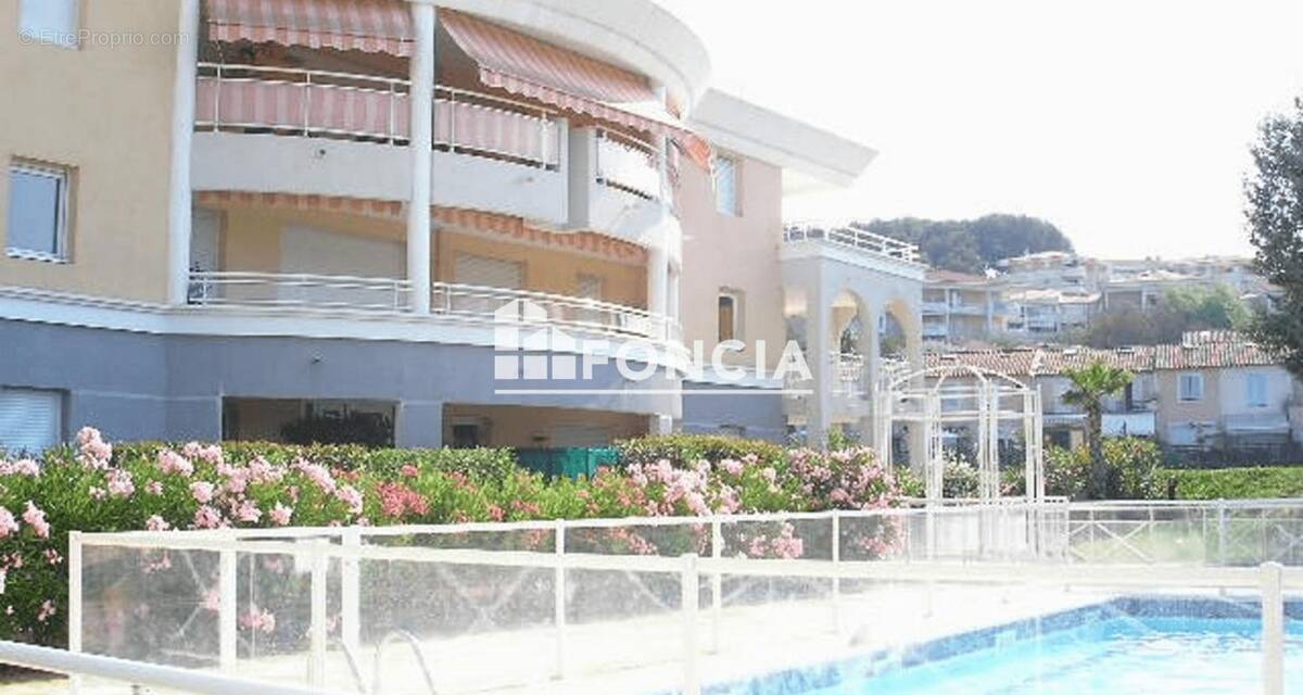 Appartement à LE CANNET