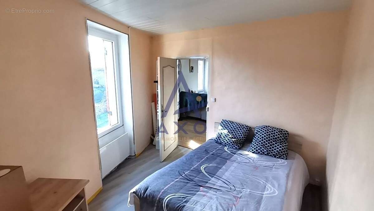 Maison à GENSAC