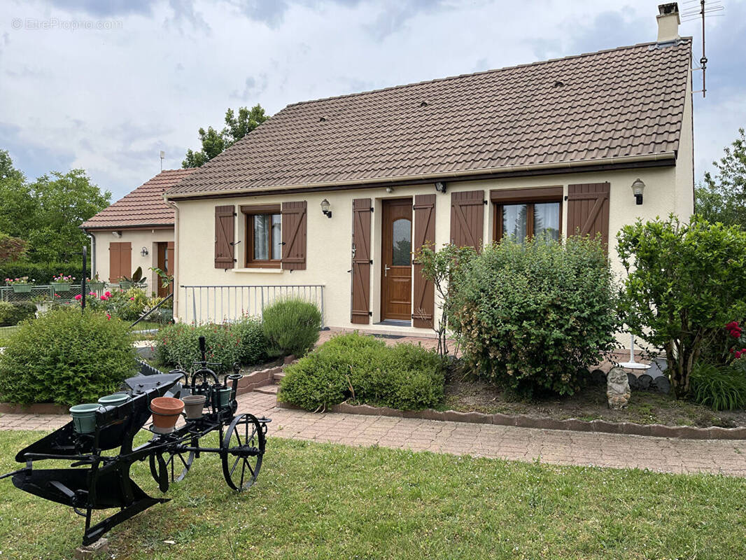 Maison à VILLEMANDEUR