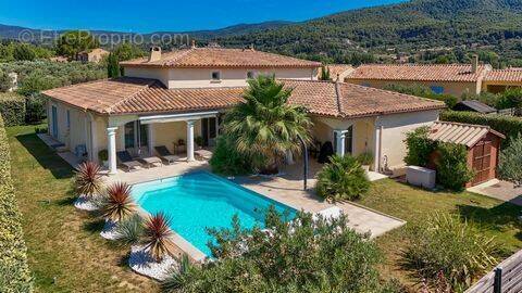 Maison à AUPS