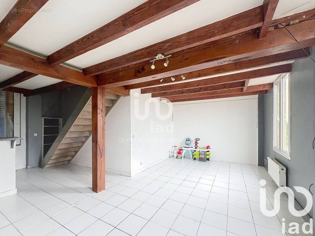 Photo 1 - Appartement à COMBS-LA-VILLE