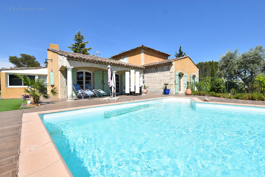 Maison à SAINT-RAPHAEL