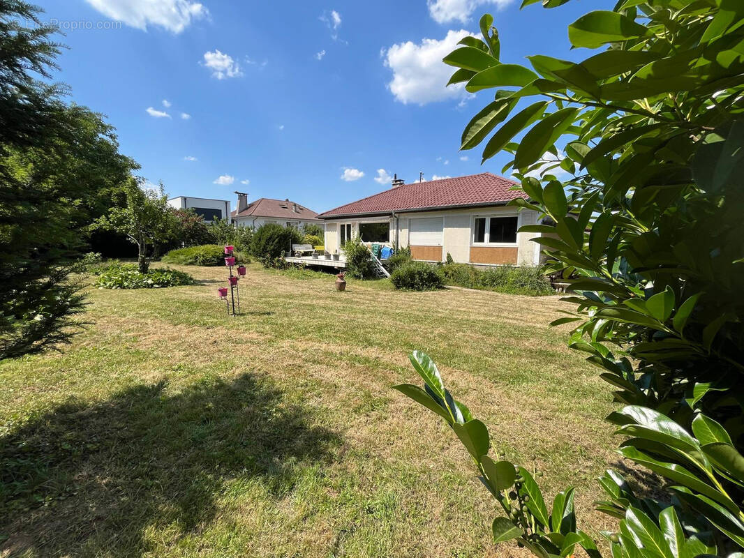 Maison à AMNEVILLE