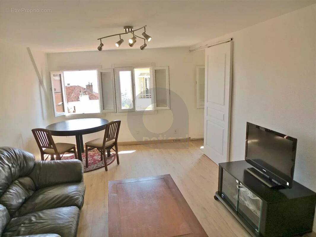 Appartement à BEAUSOLEIL
