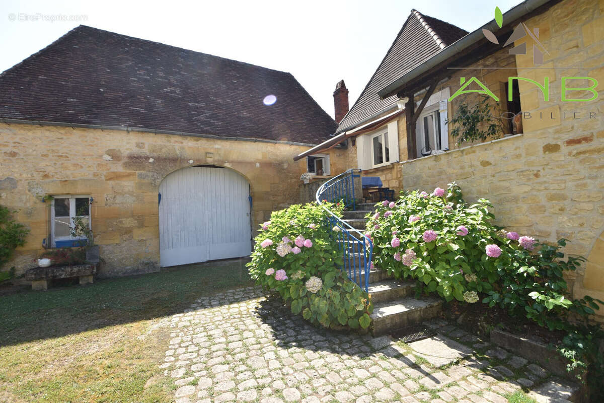 Maison à SAINT-CYPRIEN