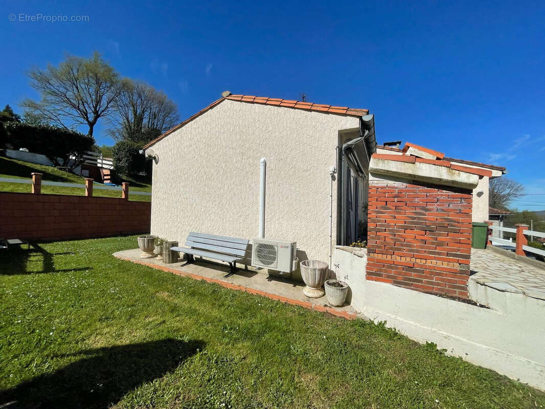 Maison à SAINT-AMANS-SOULT