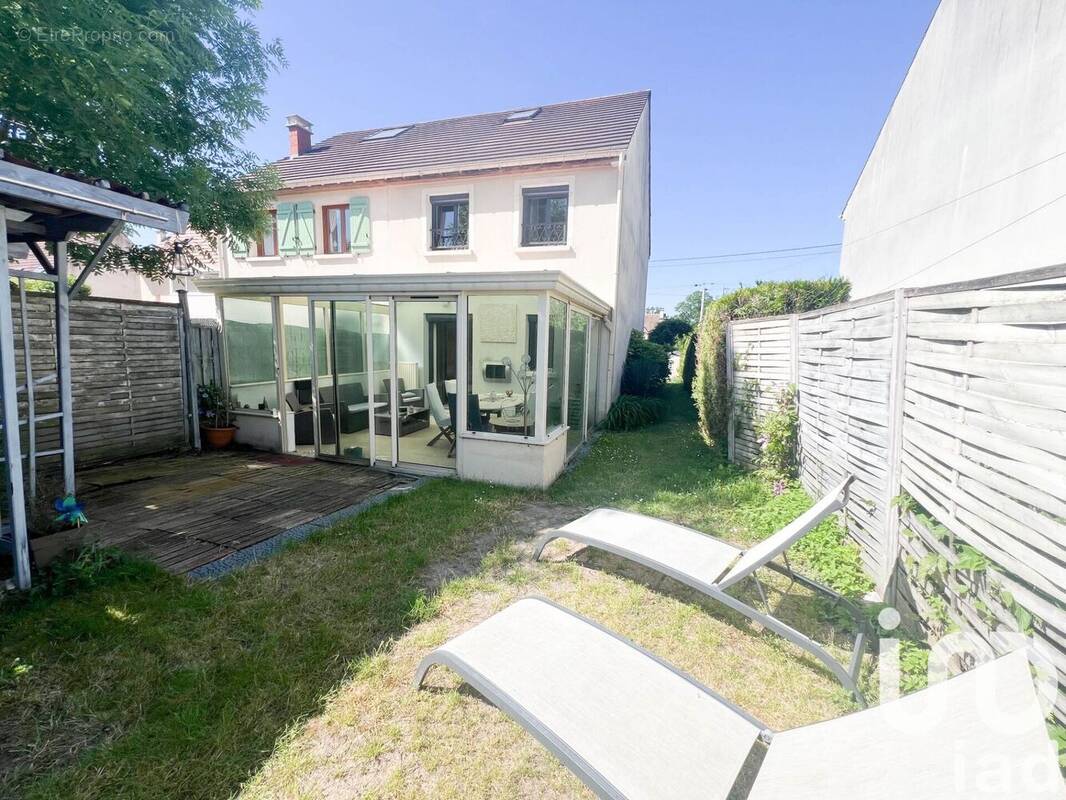 Photo 1 - Maison à QUINCY-VOISINS