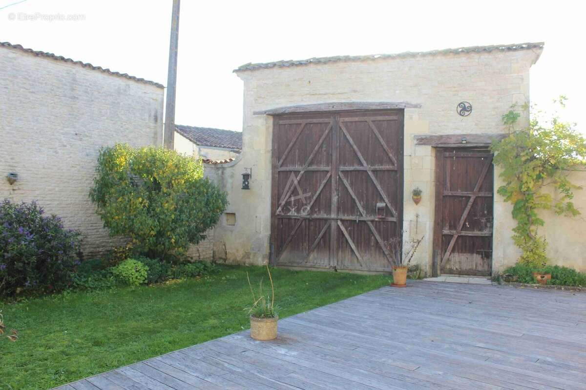 Maison à COGNAC