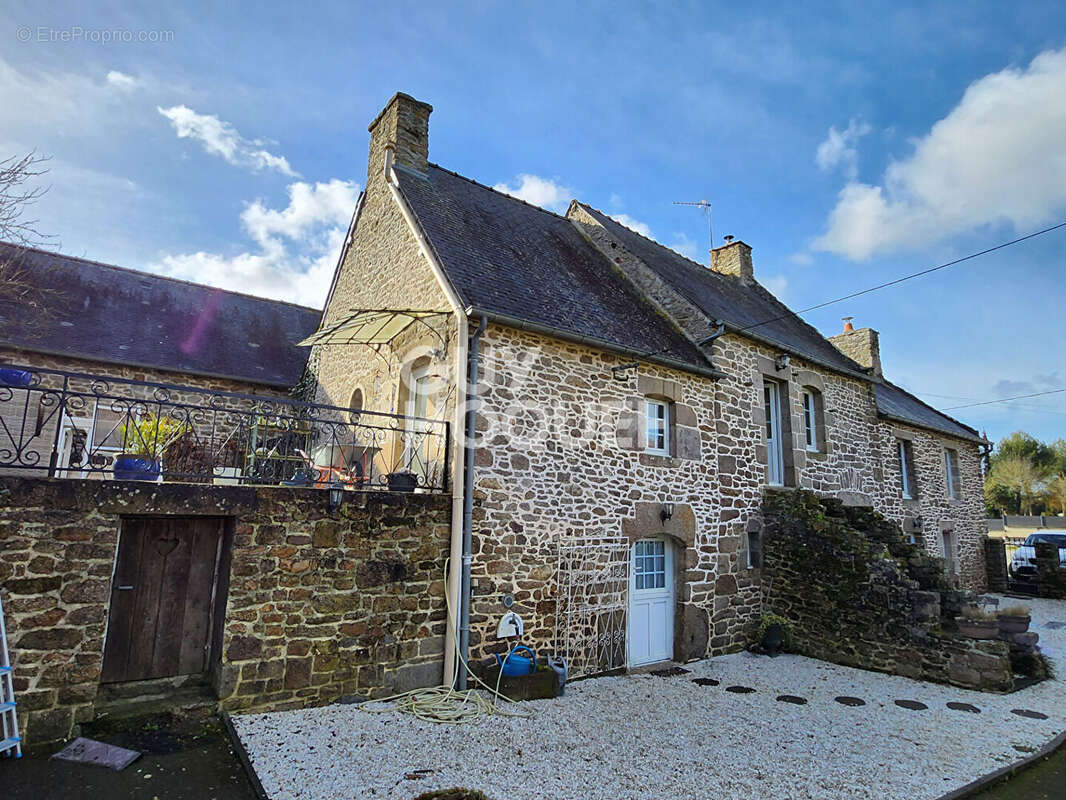 Maison à TRELIVAN