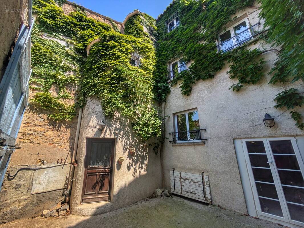 Maison à ROQUEFORT-DES-CORBIERES