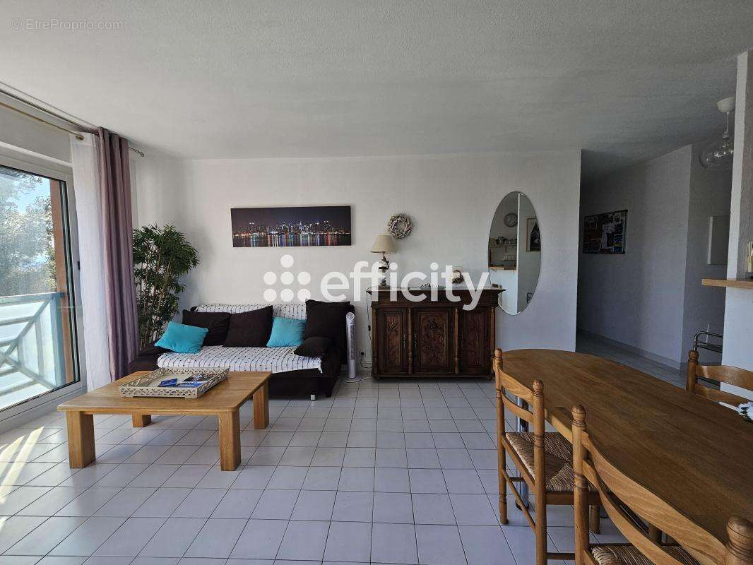 Appartement à SAINT-RAPHAEL