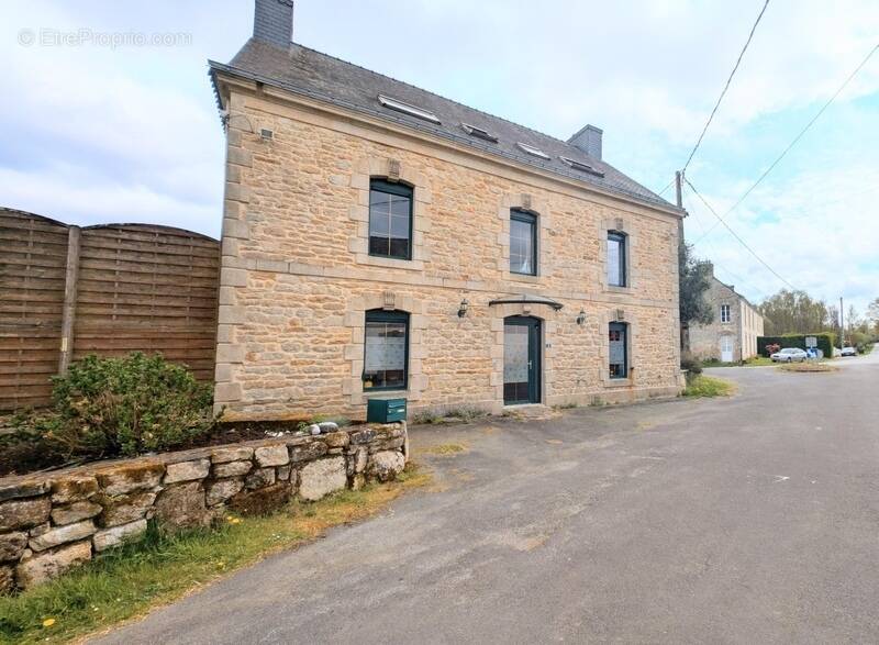 Maison à MESLAN