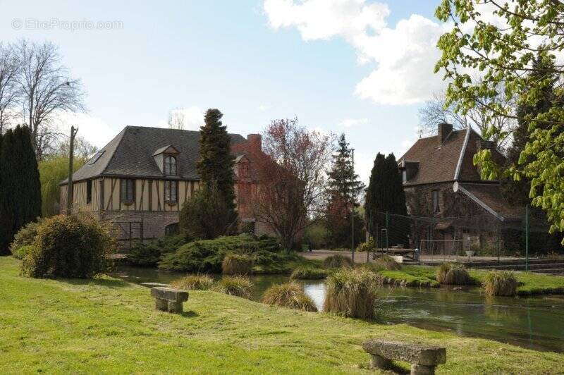 Maison à ESTISSAC