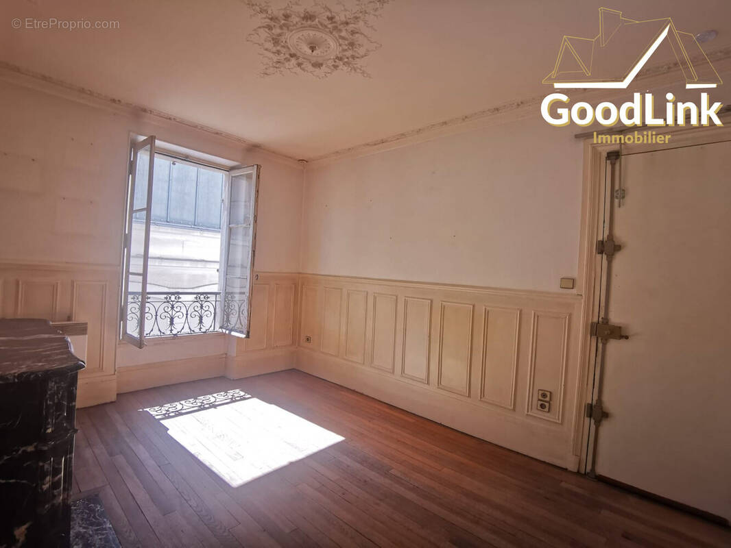 Appartement à PARIS-14E