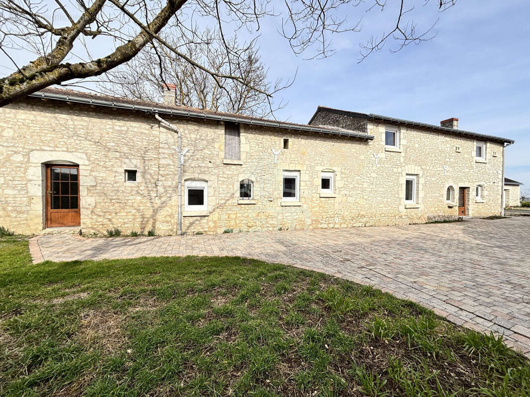 Maison à MARCILLY-SUR-VIENNE