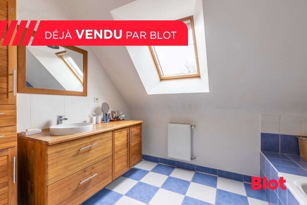 Maison à CINTRE